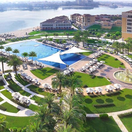 Отель The Ritz-Carlton Abu Dhabi, Grand Canal Экстерьер фото